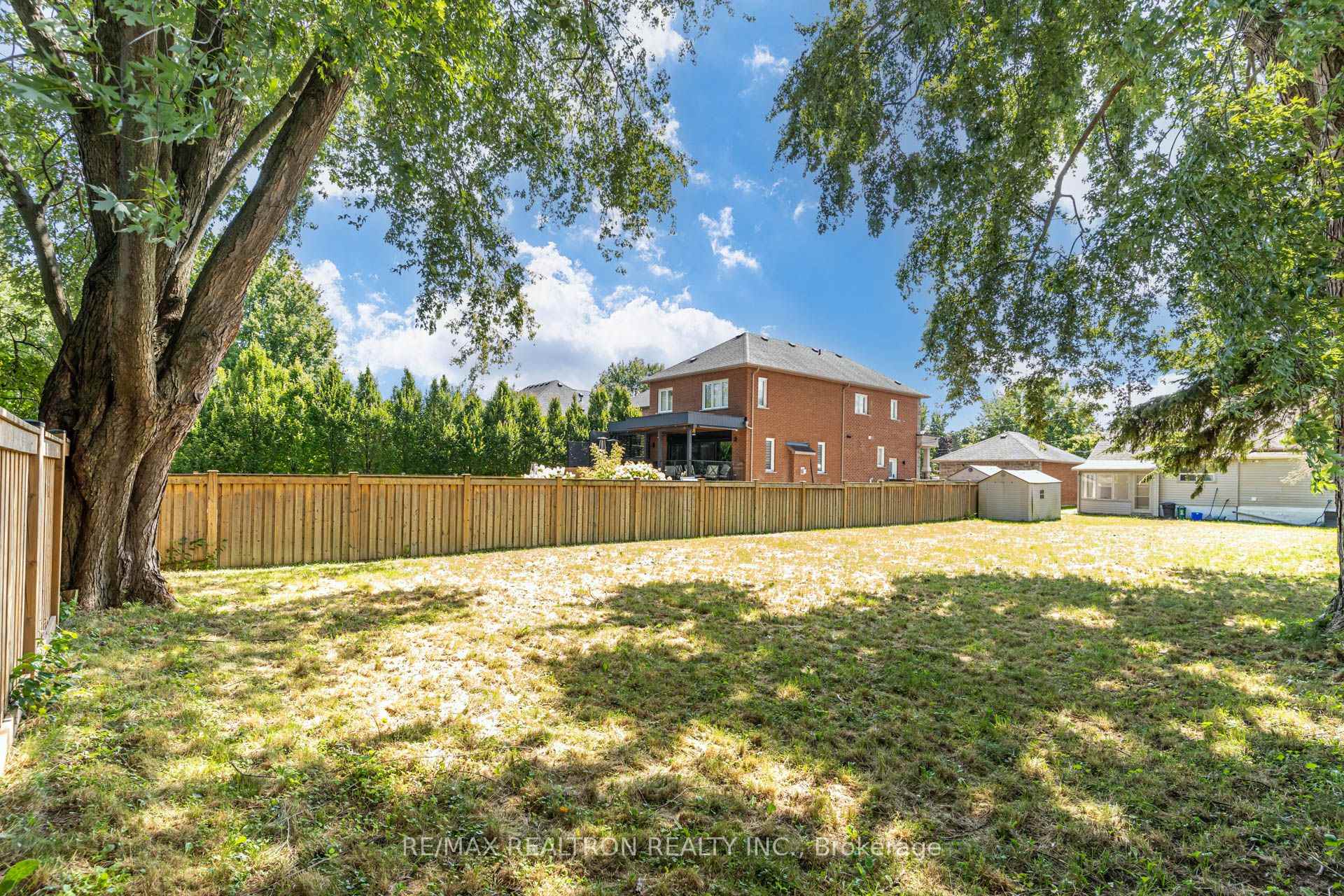Photo 44 of 913 Pickering Beach Road, Ajax, South West — HOMEH