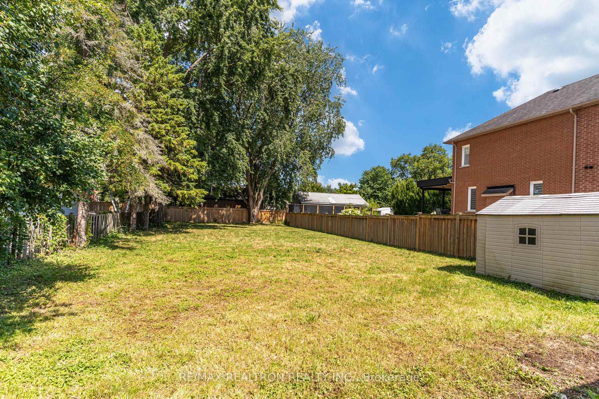 Photo 47 of 913 Pickering Beach Road, Ajax, South West — HOMEH