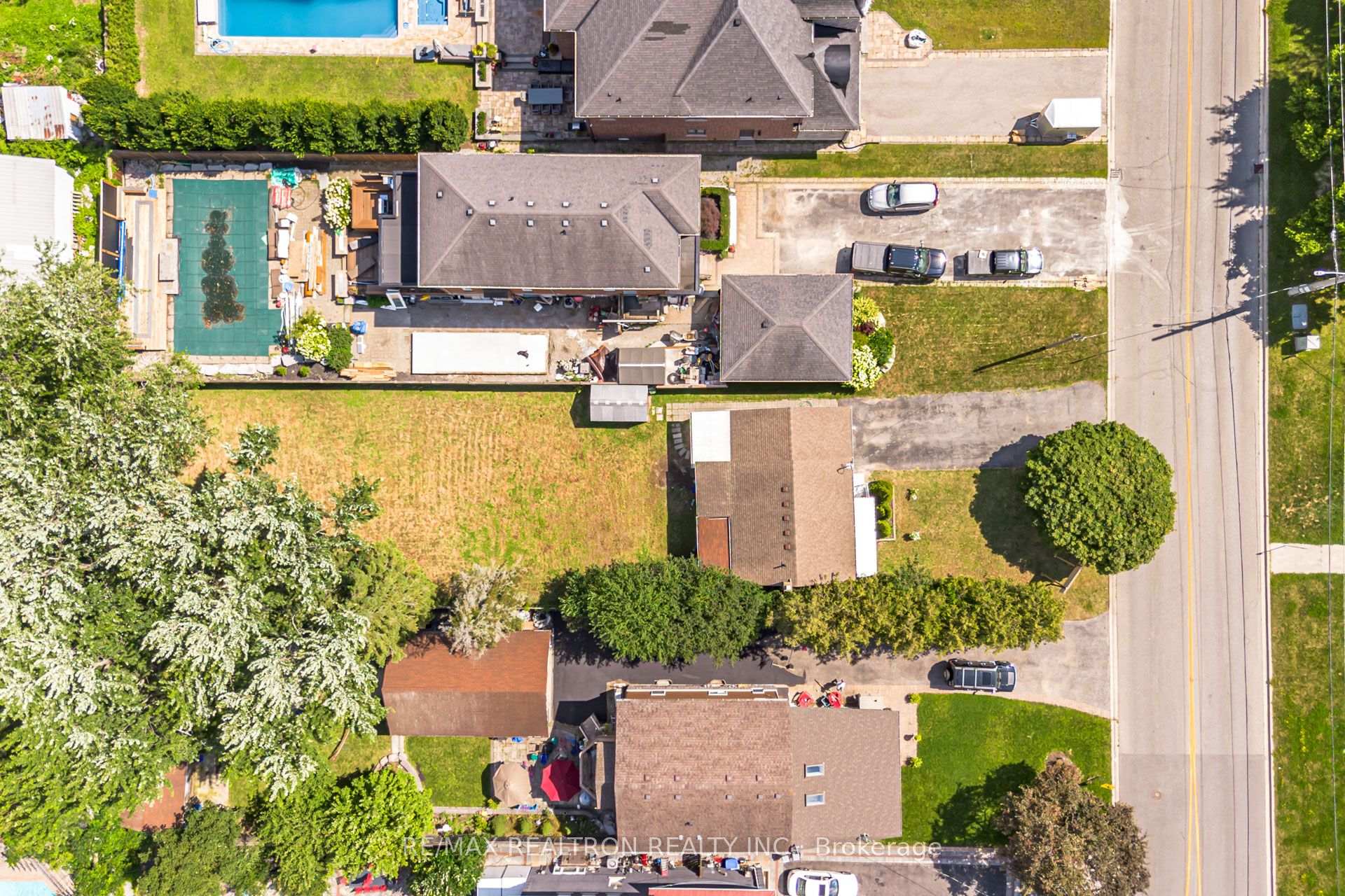 Photo 49 of 913 Pickering Beach Road, Ajax, South West — HOMEH