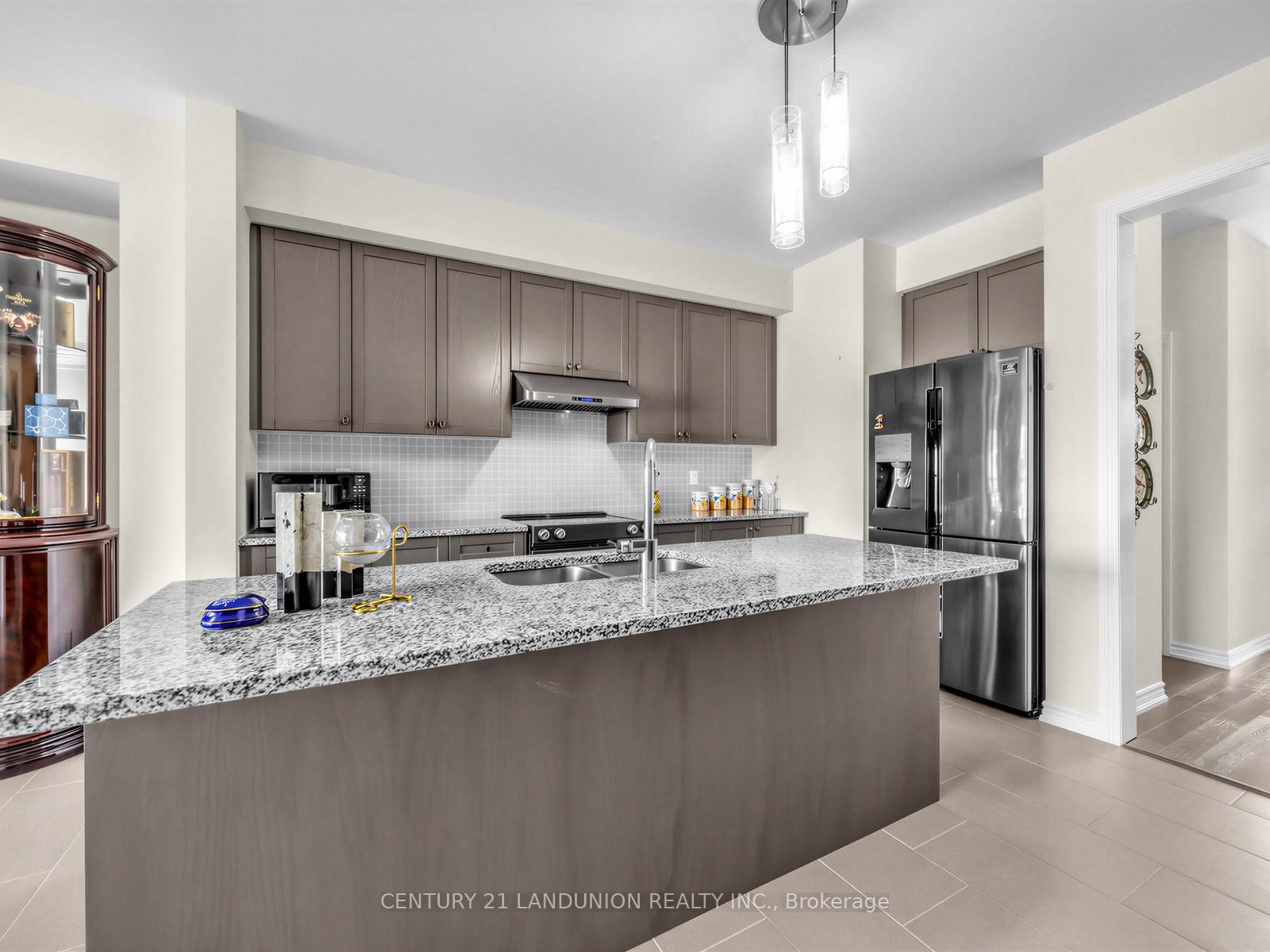 Photo 12 of 10941 Victoria Square Boulevard, Markham, Victoria Square — HOMEH