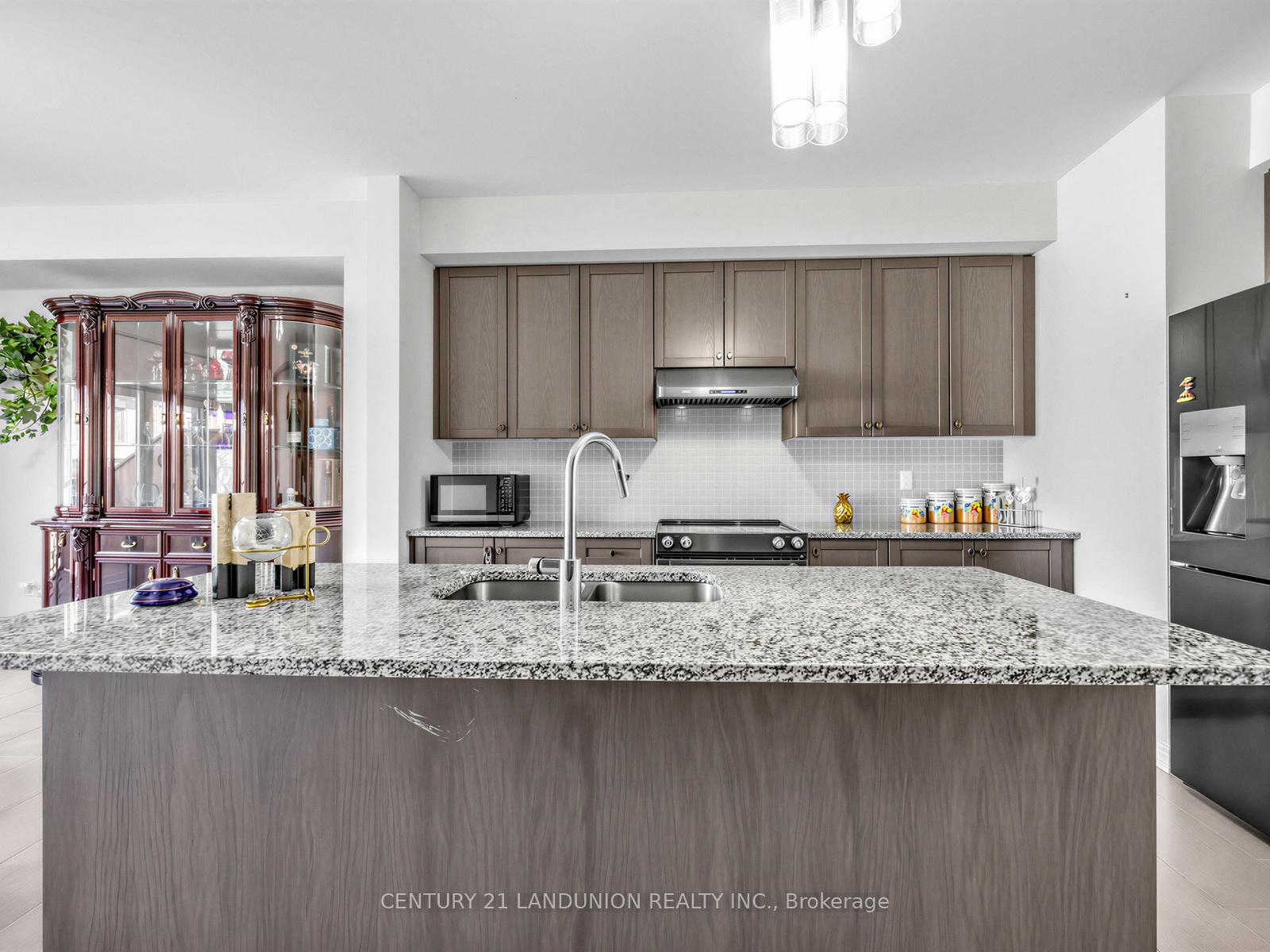 Photo 13 of 10941 Victoria Square Boulevard, Markham, Victoria Square — HOMEH