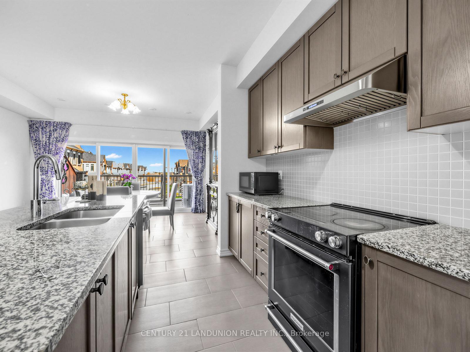 Photo 17 of 10941 Victoria Square Boulevard, Markham, Victoria Square — HOMEH