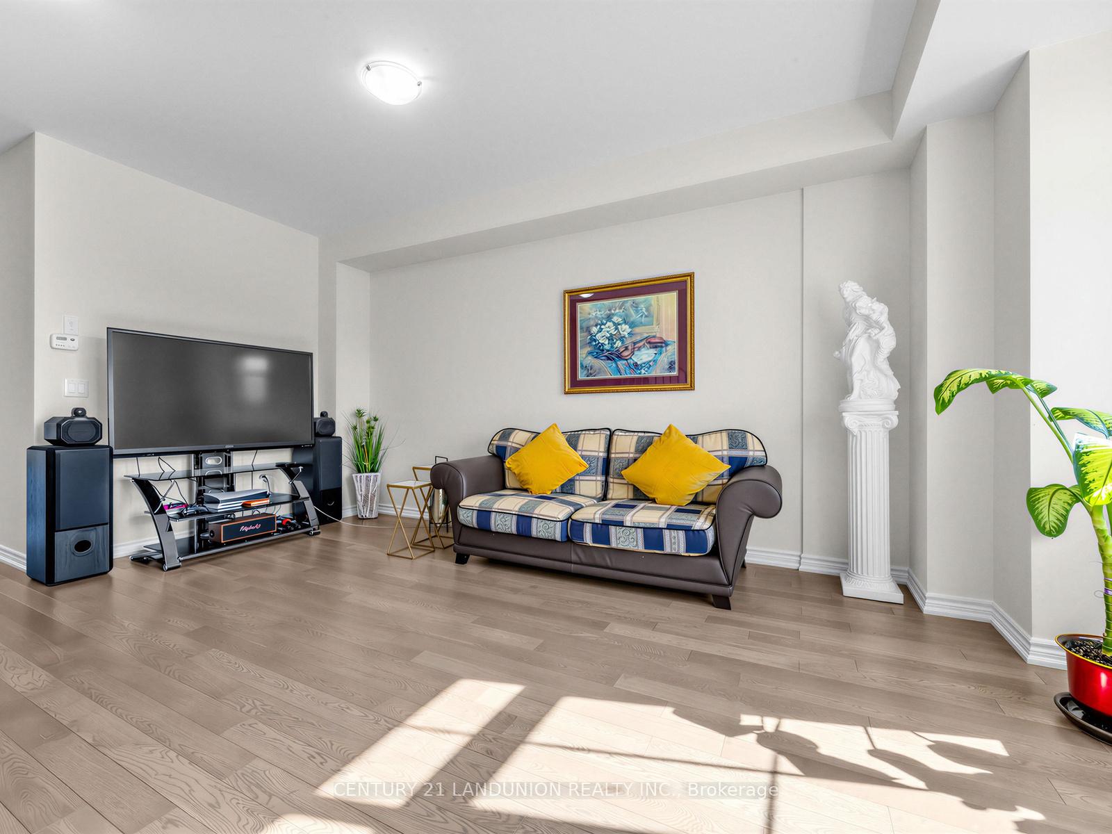 Photo 22 of 10941 Victoria Square Boulevard, Markham, Victoria Square — HOMEH