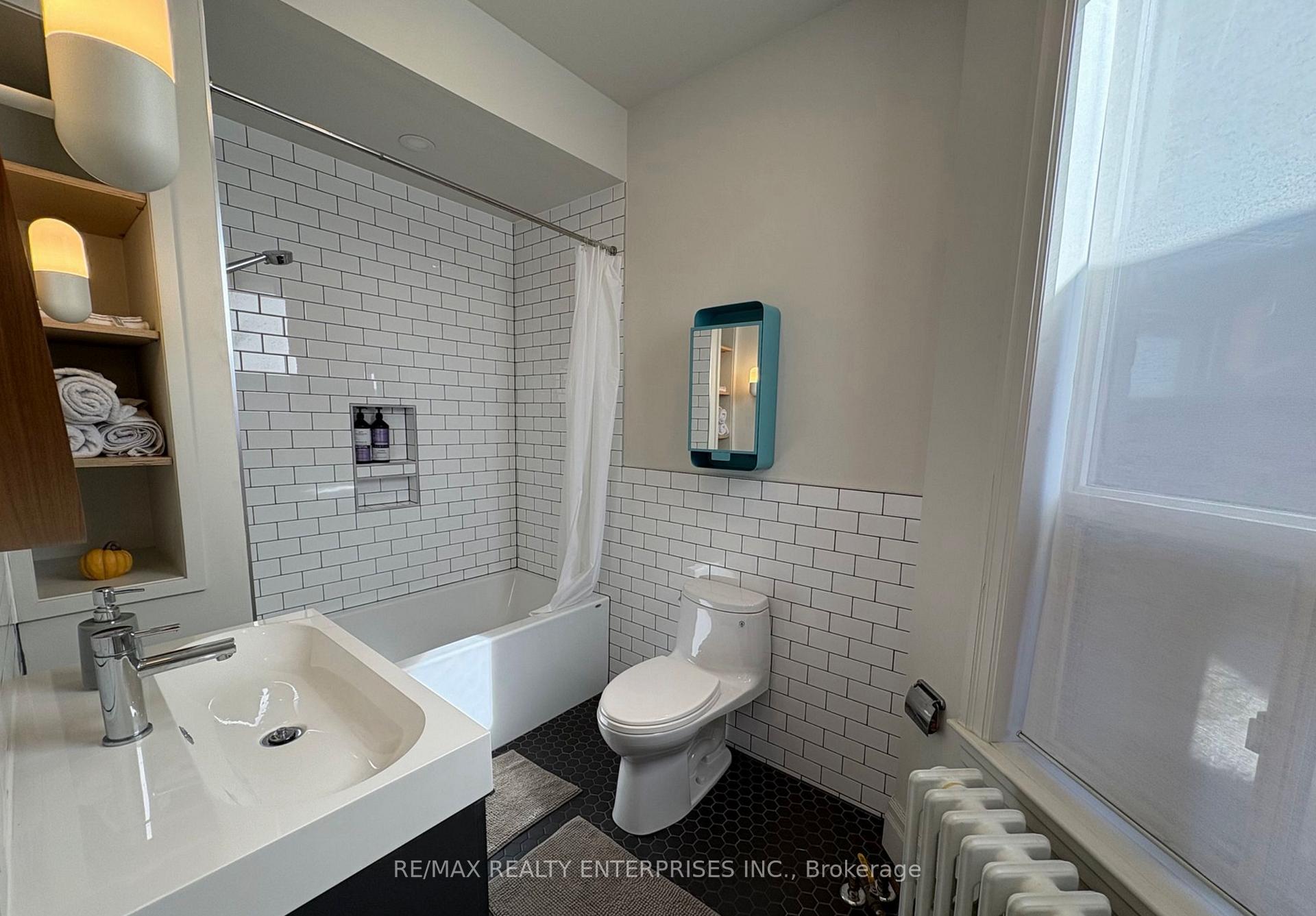 Photo 12 of Unit 3, 156 James Street S, Hamilton, Durand — HOMEH