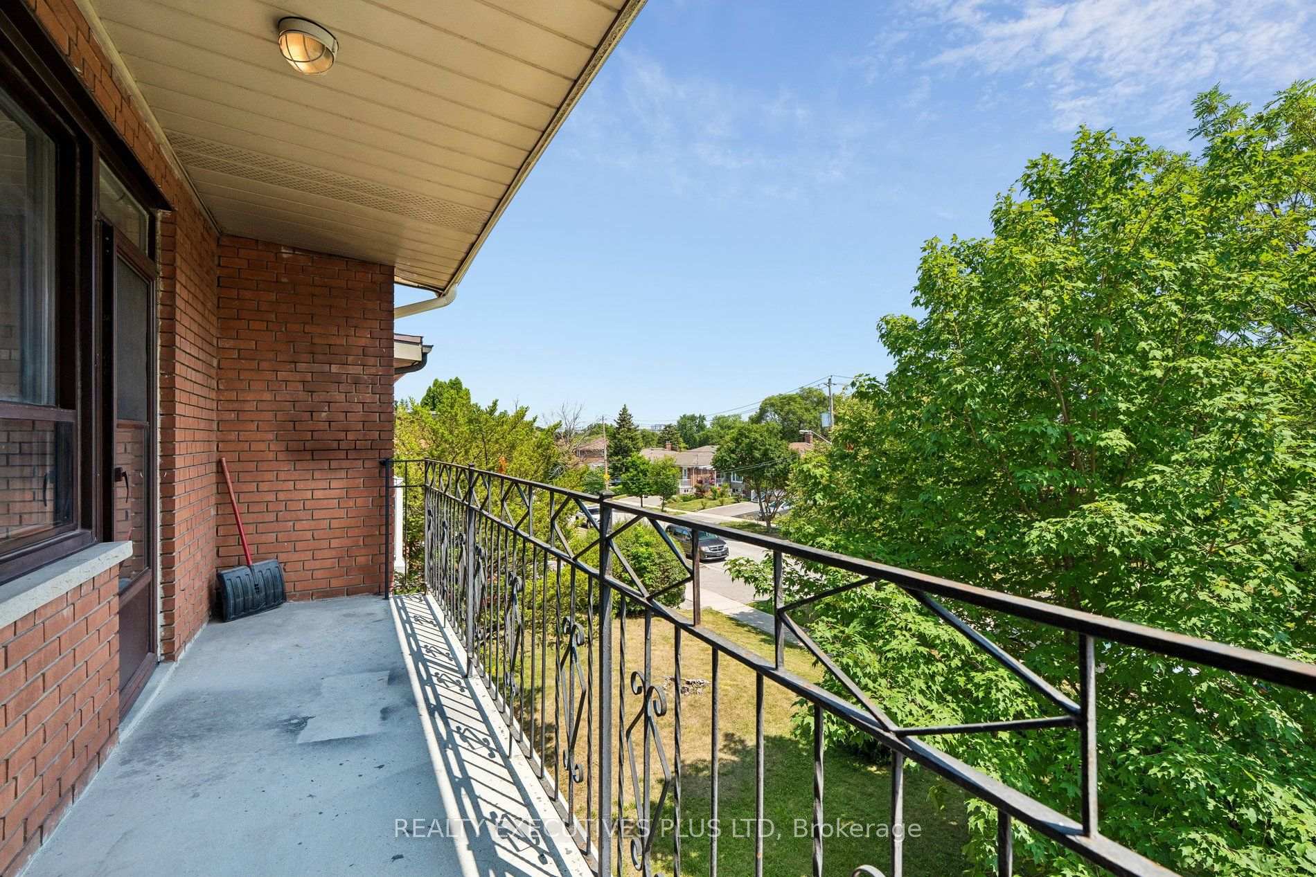 Photo 19 of 74 Calstock Drive, Etobicoke, Thistletown-Beaumonde Heights — HOMEH