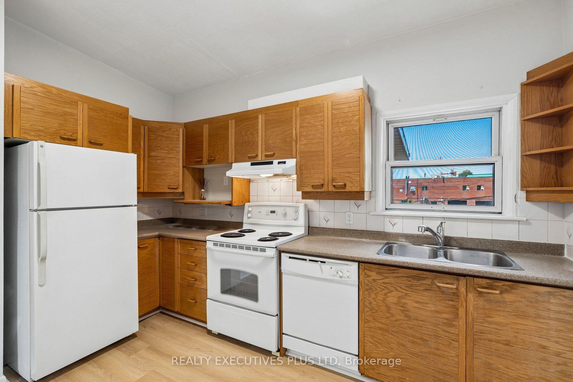 Photo 31 of 74 Calstock Drive, Etobicoke, Thistletown-Beaumonde Heights — HOMEH