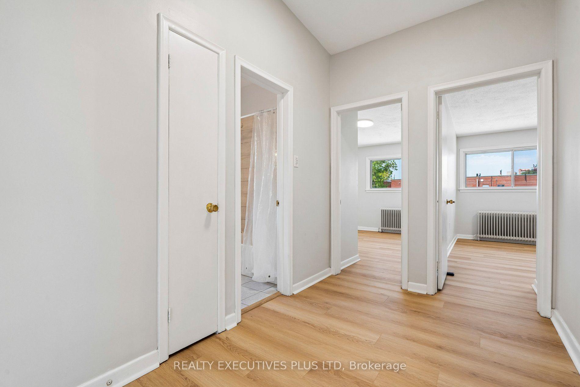 Photo 32 of 74 Calstock Drive, Etobicoke, Thistletown-Beaumonde Heights — HOMEH