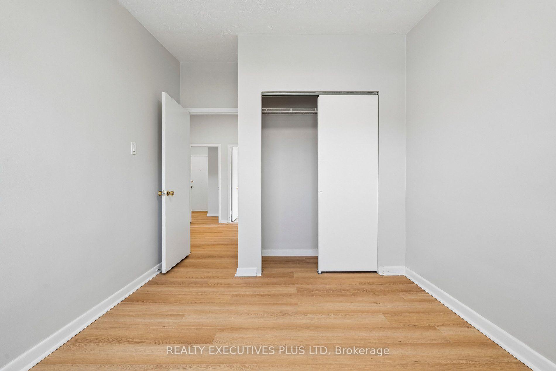 Photo 34 of 74 Calstock Drive, Etobicoke, Thistletown-Beaumonde Heights — HOMEH