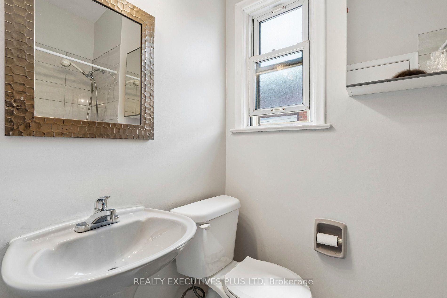Photo 41 of 74 Calstock Drive, Etobicoke, Thistletown-Beaumonde Heights — HOMEH