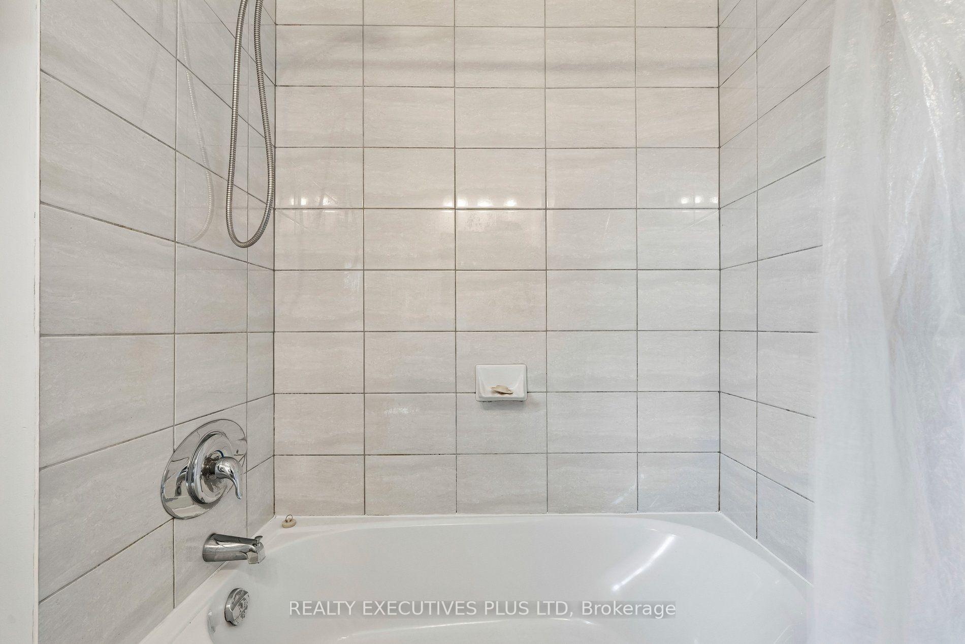 Photo 42 of 74 Calstock Drive, Etobicoke, Thistletown-Beaumonde Heights — HOMEH