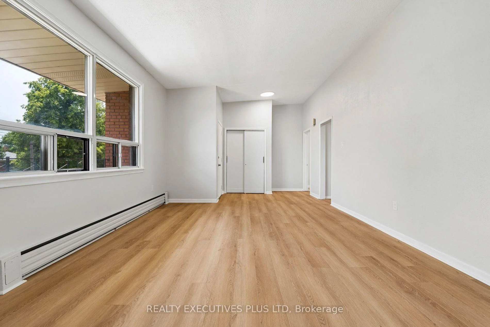 Photo 18 of 74 Calstock Drive, Etobicoke, Thistletown-Beaumonde Heights — HOMEH