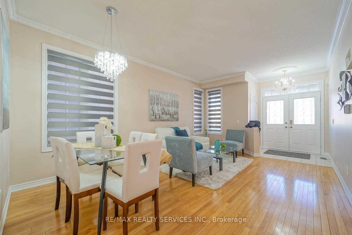 Photo 5 of 424 Sunny Meadow Boulevard, Brampton, Sandringham-Wellington — HOMEH