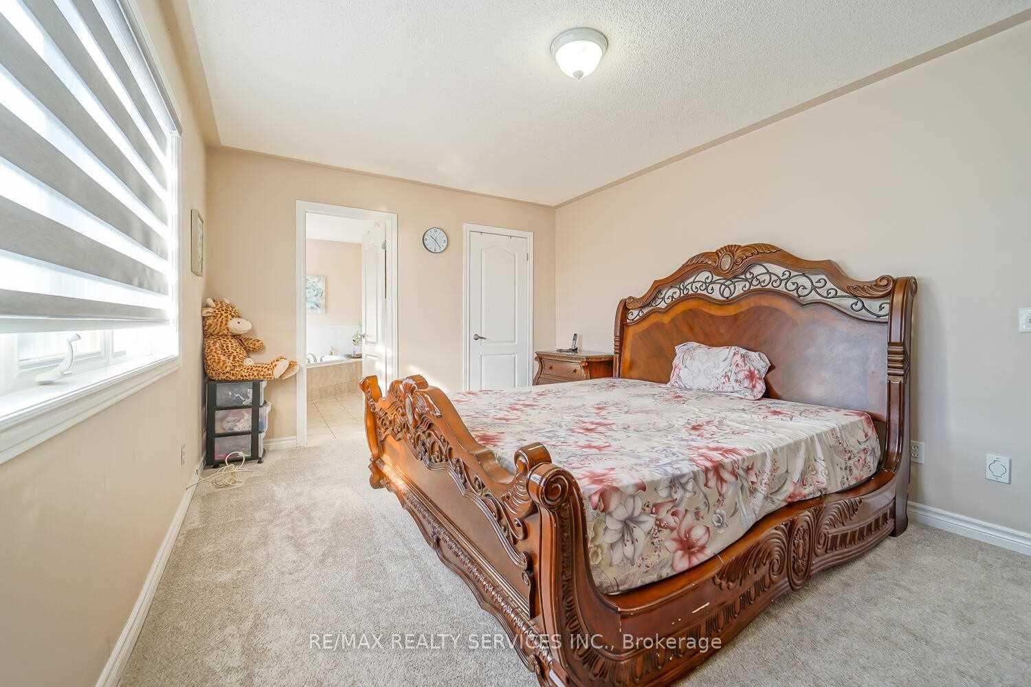 Photo 21 of 424 Sunny Meadow Boulevard, Brampton, Sandringham-Wellington — HOMEH