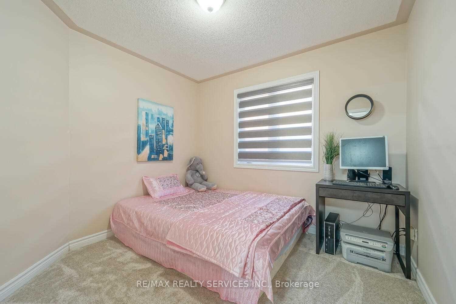 Photo 31 of 424 Sunny Meadow Boulevard, Brampton, Sandringham-Wellington — HOMEH