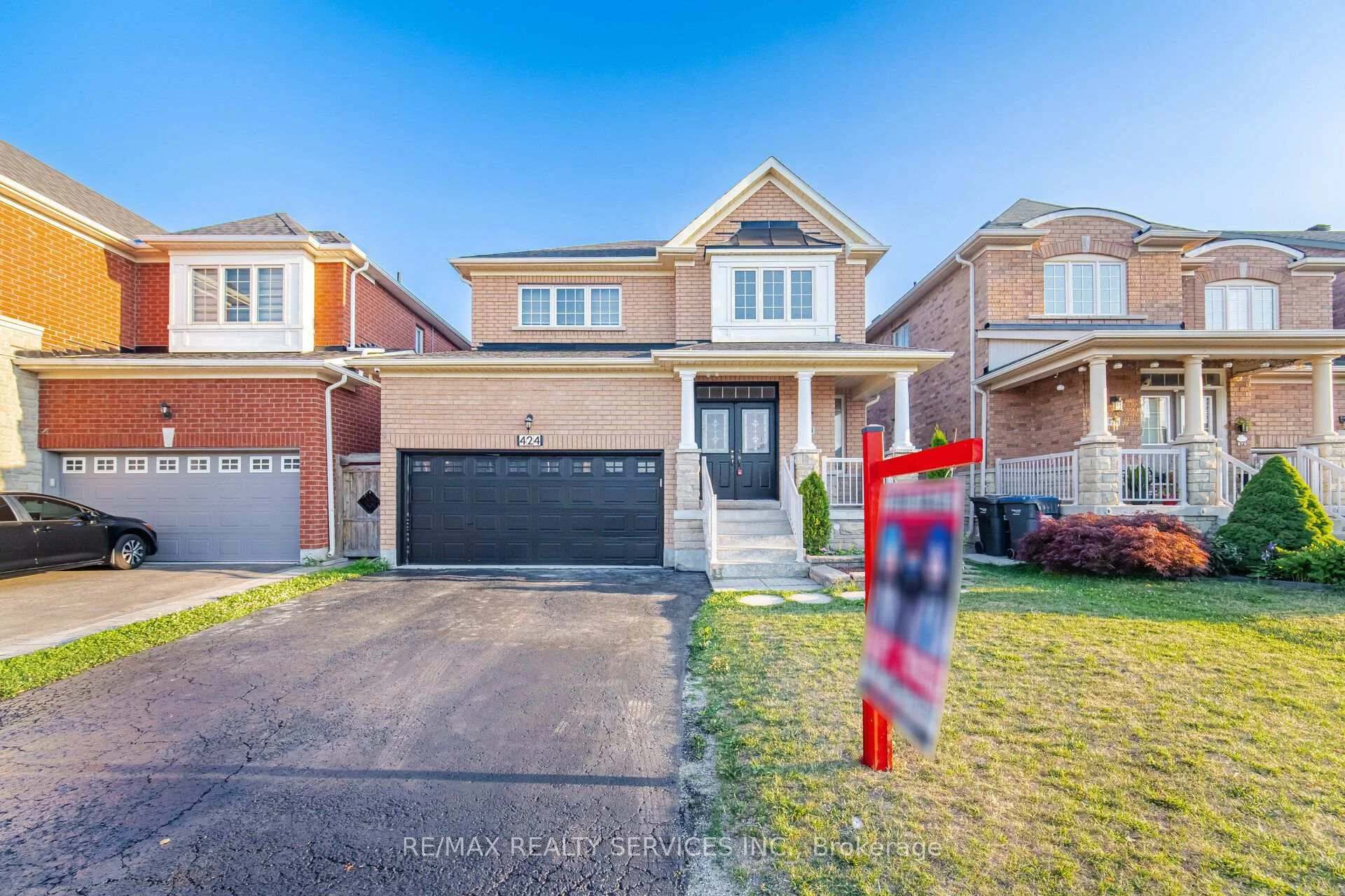 Photo 6 of 424 Sunny Meadow Boulevard, Brampton, Sandringham-Wellington — HOMEH