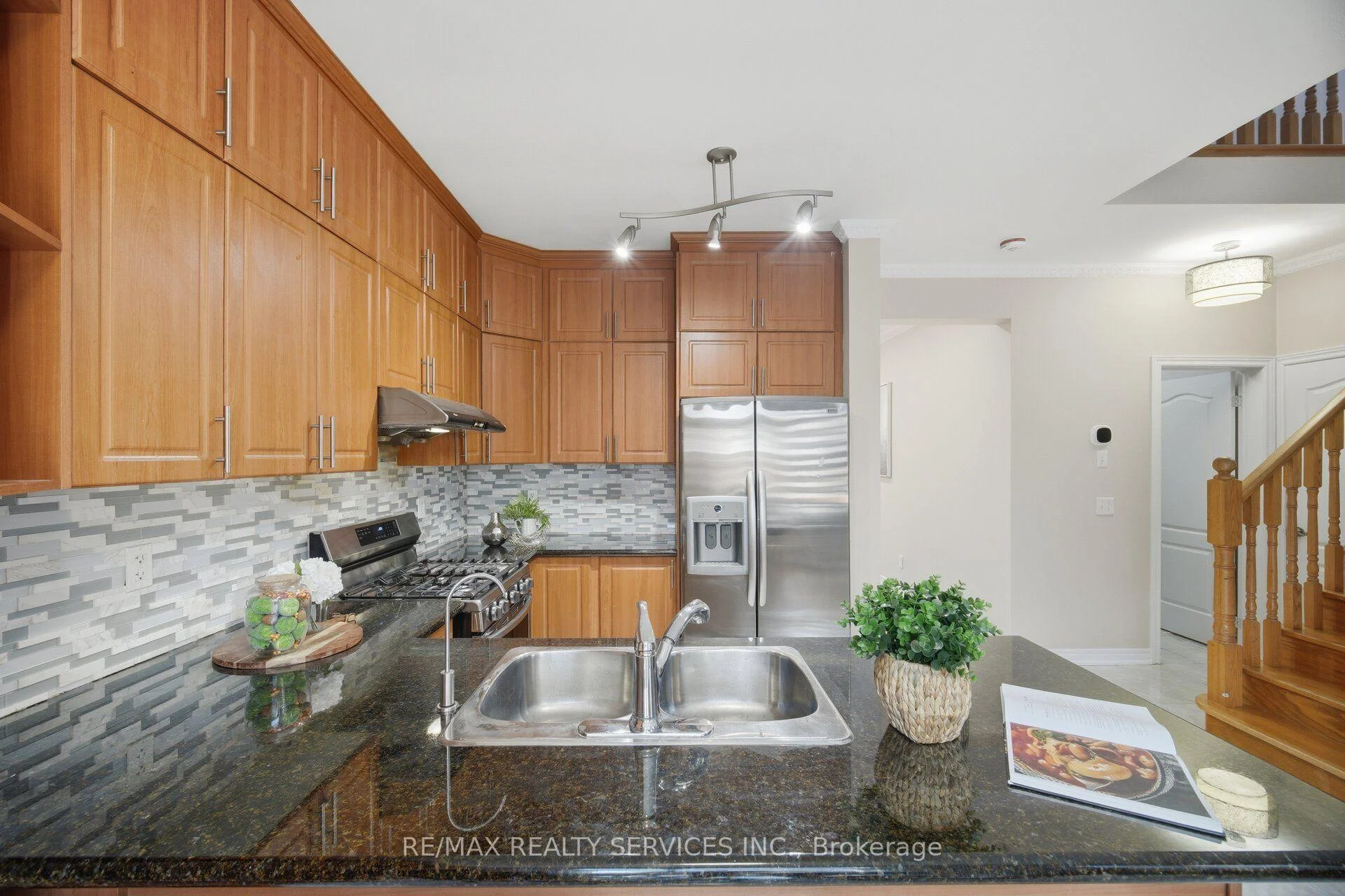 Photo 28 of 424 Sunny Meadow Boulevard, Brampton, Sandringham-Wellington — HOMEH
