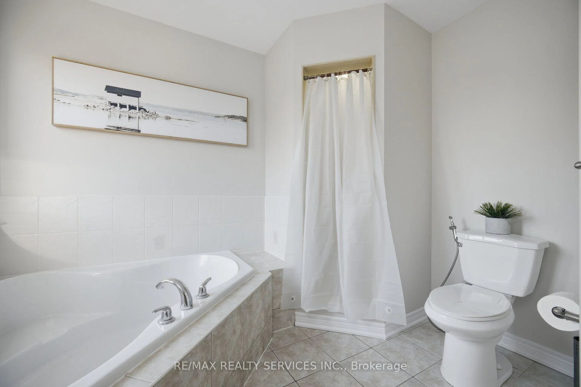 Photo 47 of 424 Sunny Meadow Boulevard, Brampton, Sandringham-Wellington — HOMEH