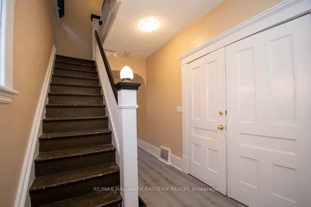 Photo 4 of 466 Rubidge Street, Peterborough, Town Ward 3 — HOMEH