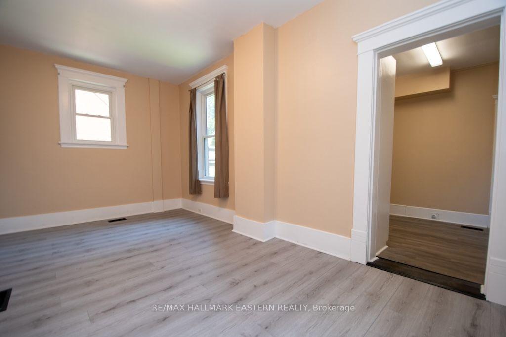 Photo 10 of 466 Rubidge Street, Peterborough, Town Ward 3 — HOMEH