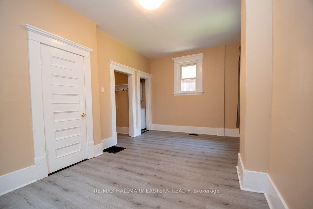 Photo 11 of 466 Rubidge Street, Peterborough, Town Ward 3 — HOMEH