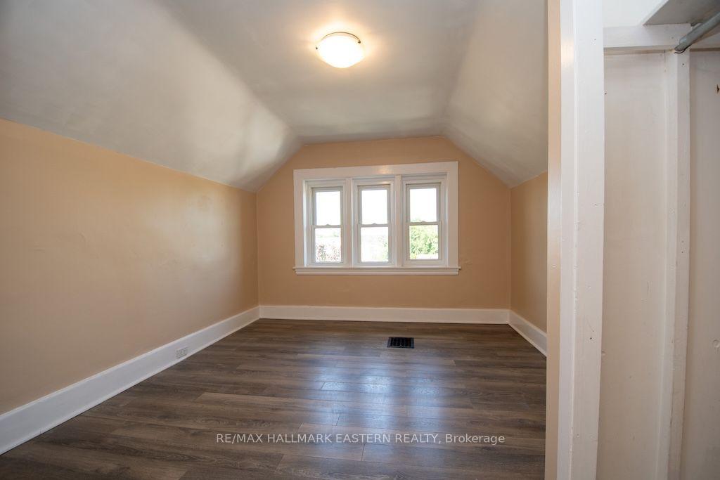 Photo 24 of 466 Rubidge Street, Peterborough, Town Ward 3 — HOMEH