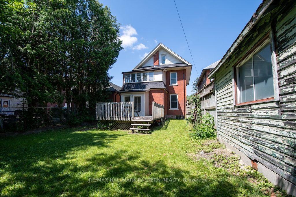 Photo 37 of 466 Rubidge Street, Peterborough, Town Ward 3 — HOMEH