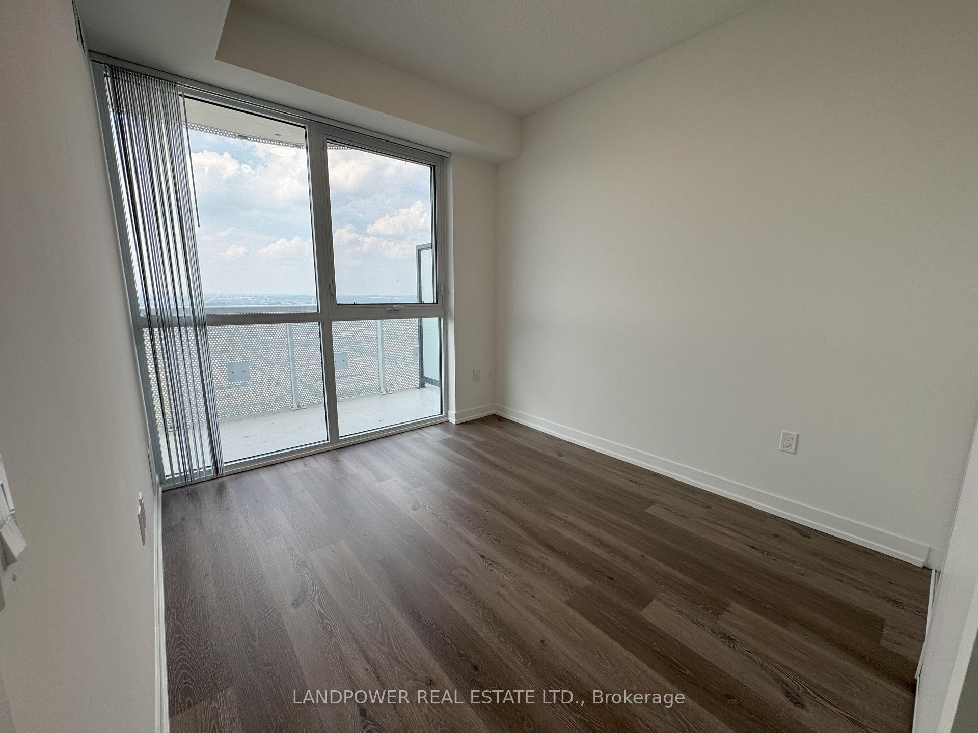 Photo 9 of Unit 5511, 225 Commerce Street, Vaughan, Vaughan Corporate Centre — HOMEH