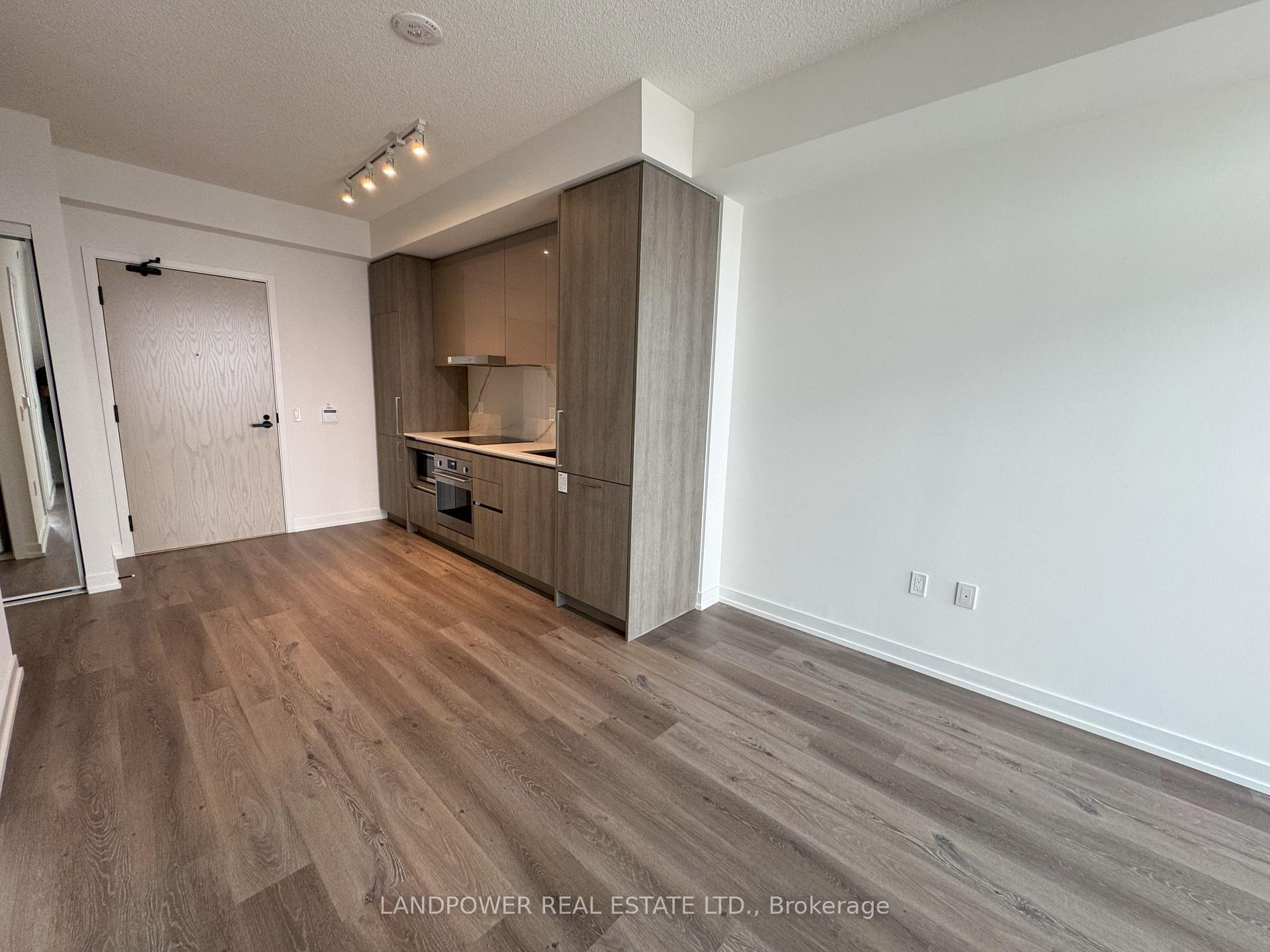 Photo 12 of Unit 5511, 225 Commerce Street, Vaughan, Vaughan Corporate Centre — HOMEH