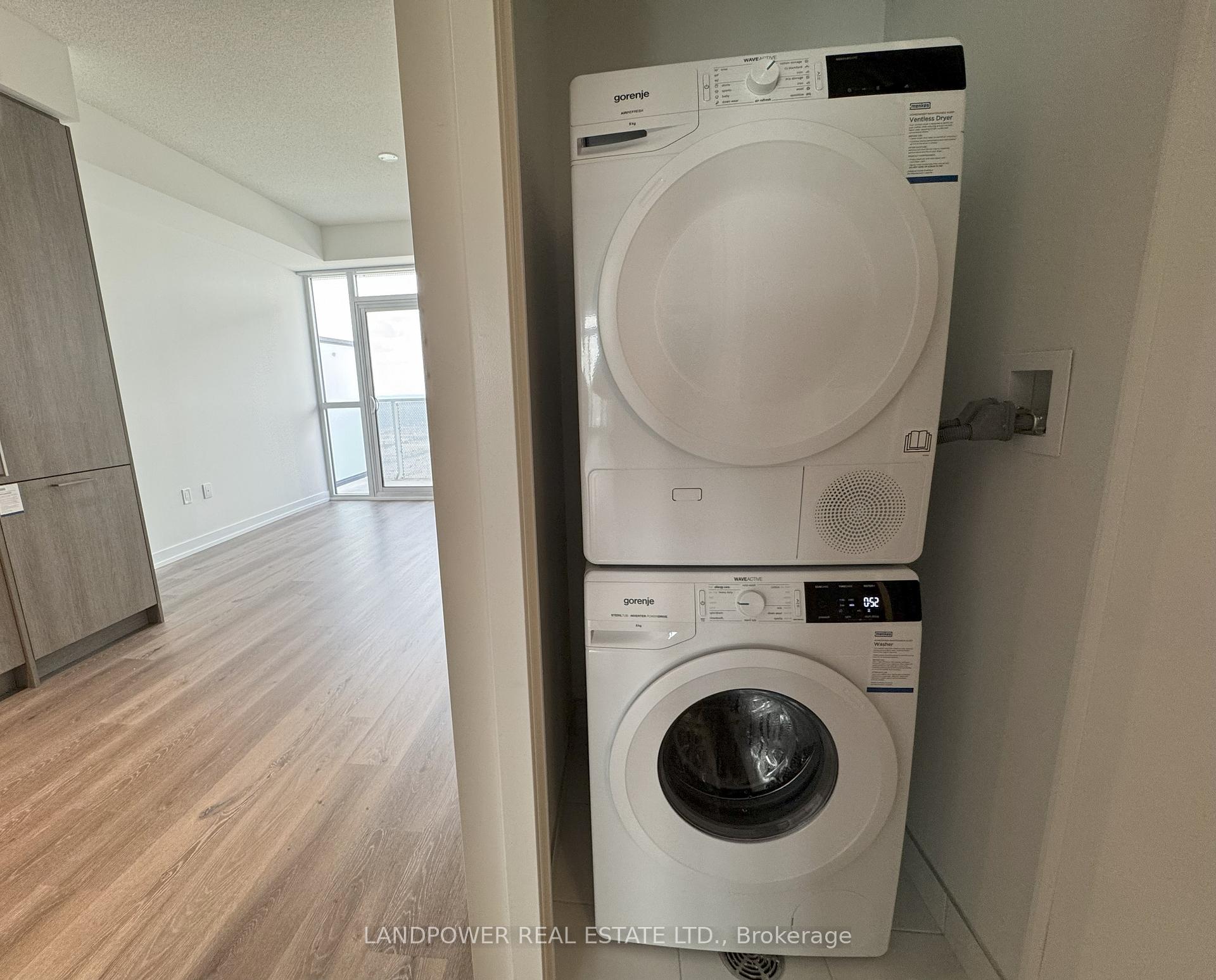 Photo 13 of Unit 5511, 225 Commerce Street, Vaughan, Vaughan Corporate Centre — HOMEH