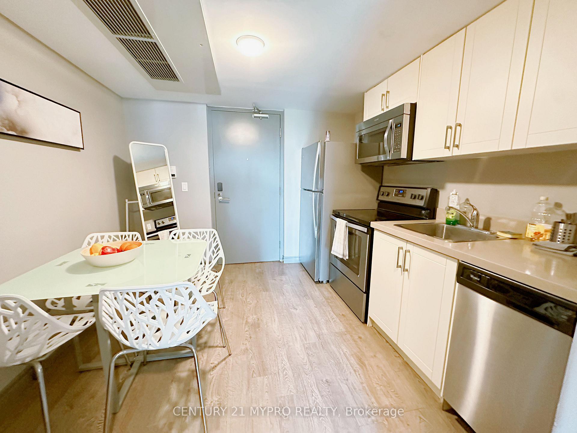 Photo 4 of Unit 706, 321 Spruce Street, Waterloo, Beechwood/University — HOMEH