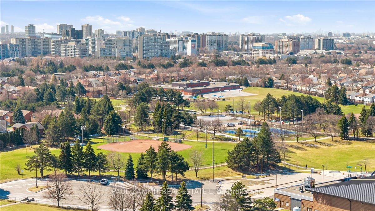 Photo 7 of Unit #103, 333 Clark Avenue W, Vaughan, Crestwood-Springfarm-Yorkhill — HOMEH