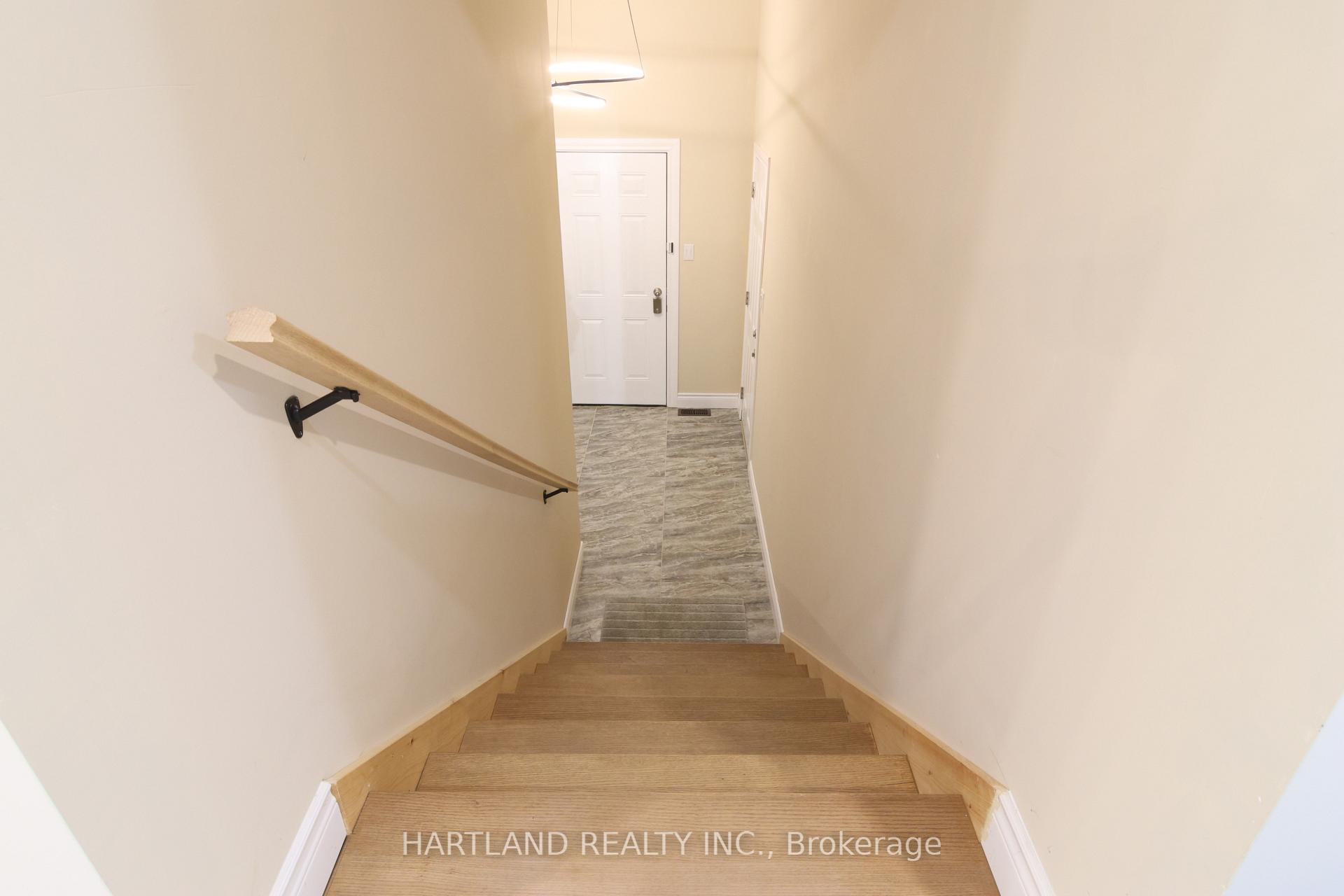 Photo 13 of 22 Berkely Street, Wasaga Beach — HOMEH
