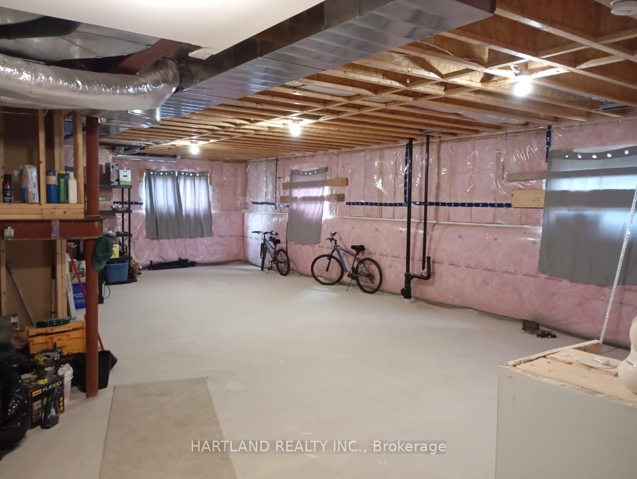 Photo 17 of 22 Berkely Street, Wasaga Beach — HOMEH