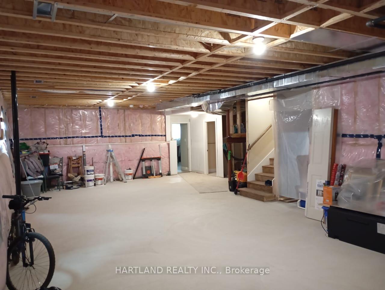 Photo 18 of 22 Berkely Street, Wasaga Beach — HOMEH