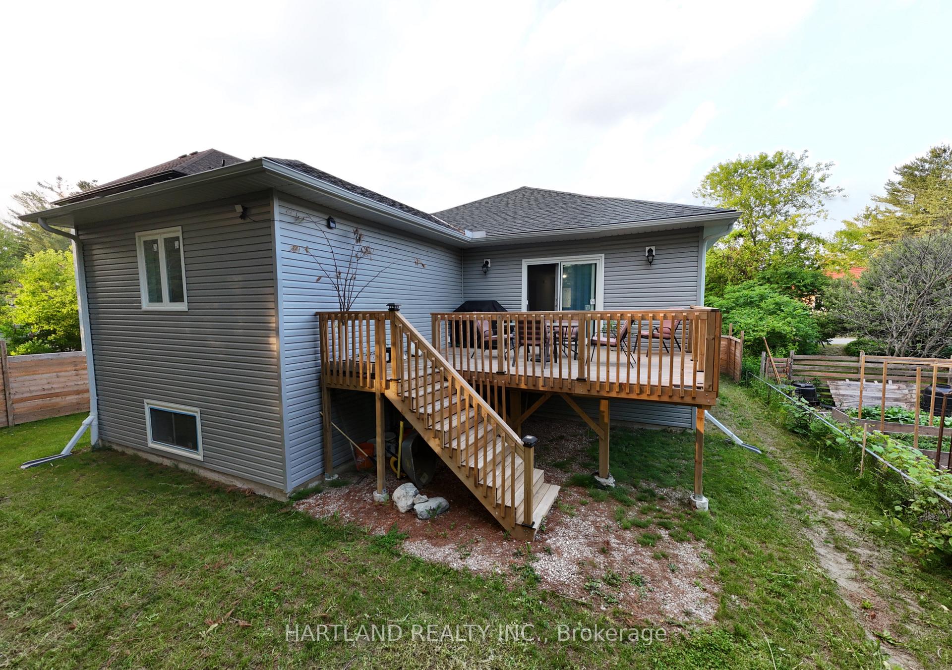 Photo 21 of 22 Berkely Street, Wasaga Beach — HOMEH
