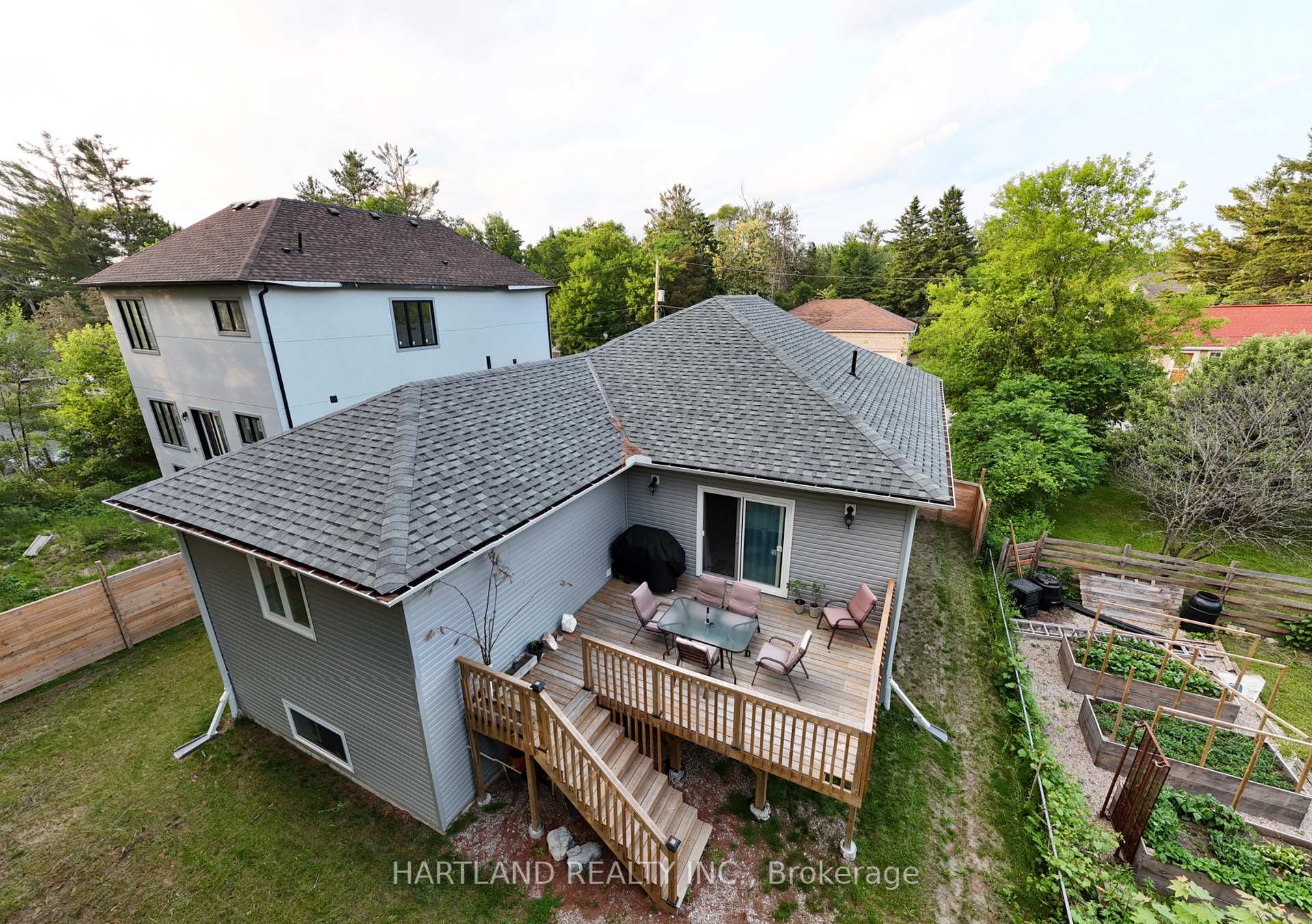 Photo 22 of 22 Berkely Street, Wasaga Beach — HOMEH