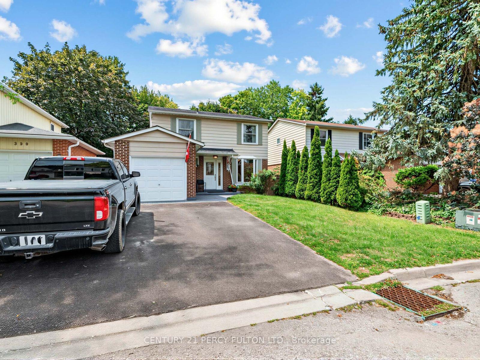 Photo 3 of 388 Handley Crescent, Newmarket, Central Newmarket — HOMEH