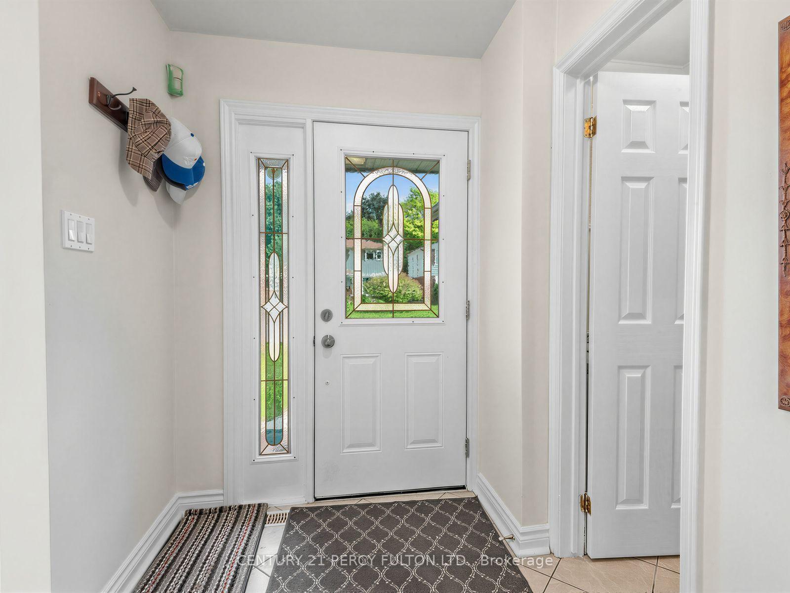 Photo 7 of 388 Handley Crescent, Newmarket, Central Newmarket — HOMEH
