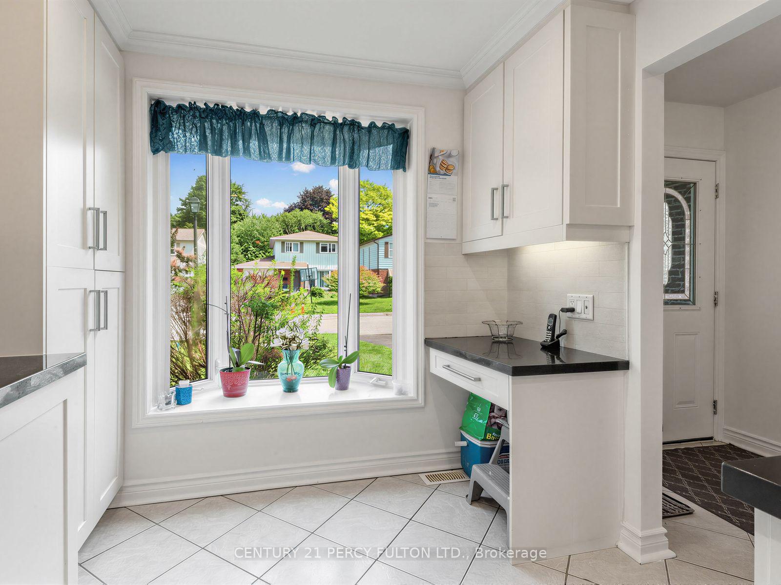 Photo 12 of 388 Handley Crescent, Newmarket, Central Newmarket — HOMEH