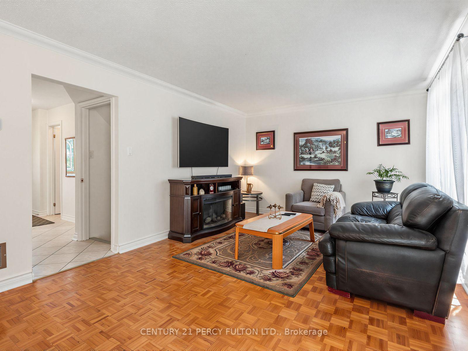 Photo 16 of 388 Handley Crescent, Newmarket, Central Newmarket — HOMEH