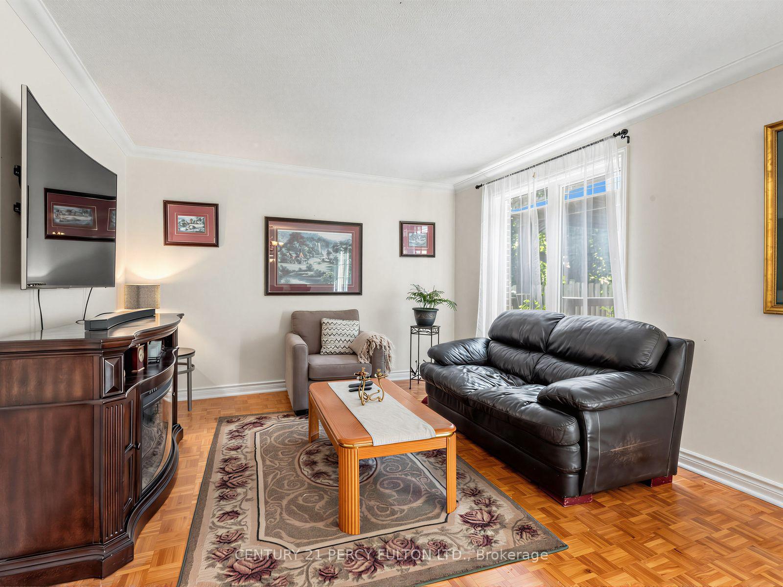 Photo 17 of 388 Handley Crescent, Newmarket, Central Newmarket — HOMEH