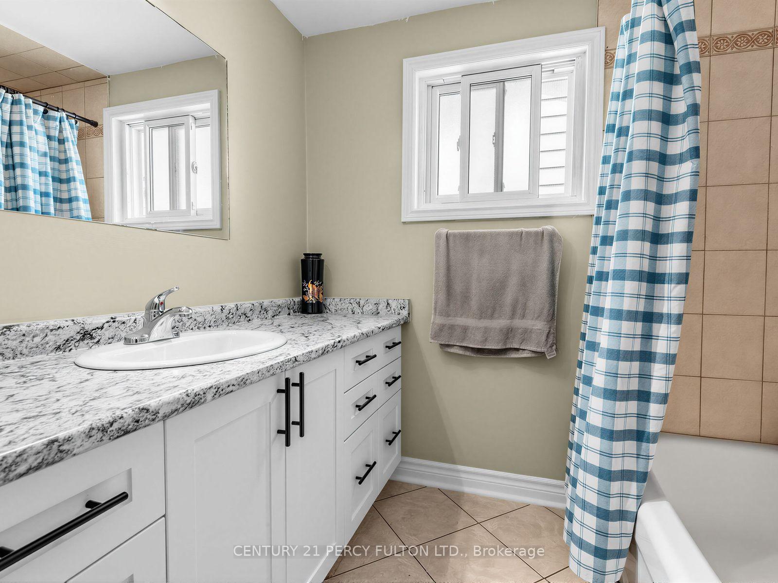Photo 26 of 388 Handley Crescent, Newmarket, Central Newmarket — HOMEH