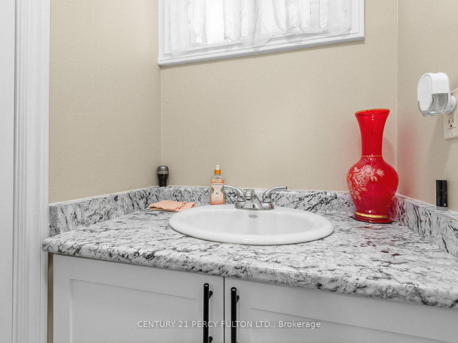 Photo 27 of 388 Handley Crescent, Newmarket, Central Newmarket — HOMEH