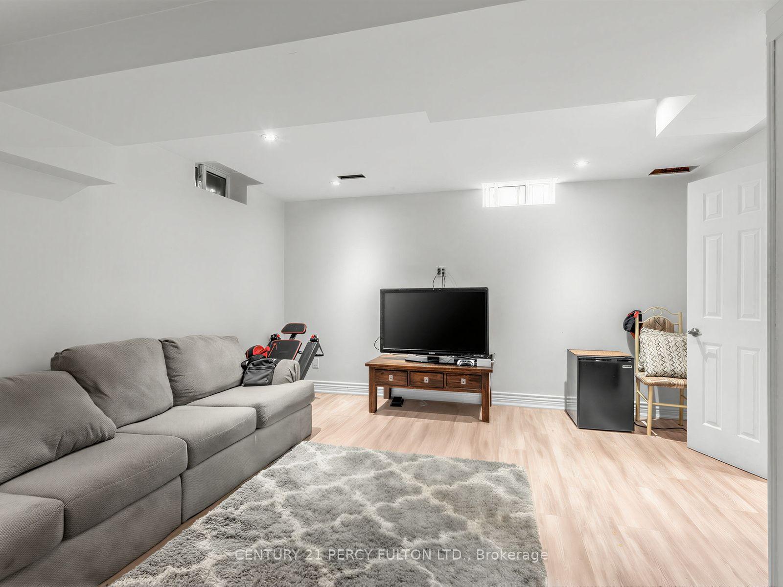 Photo 30 of 388 Handley Crescent, Newmarket, Central Newmarket — HOMEH