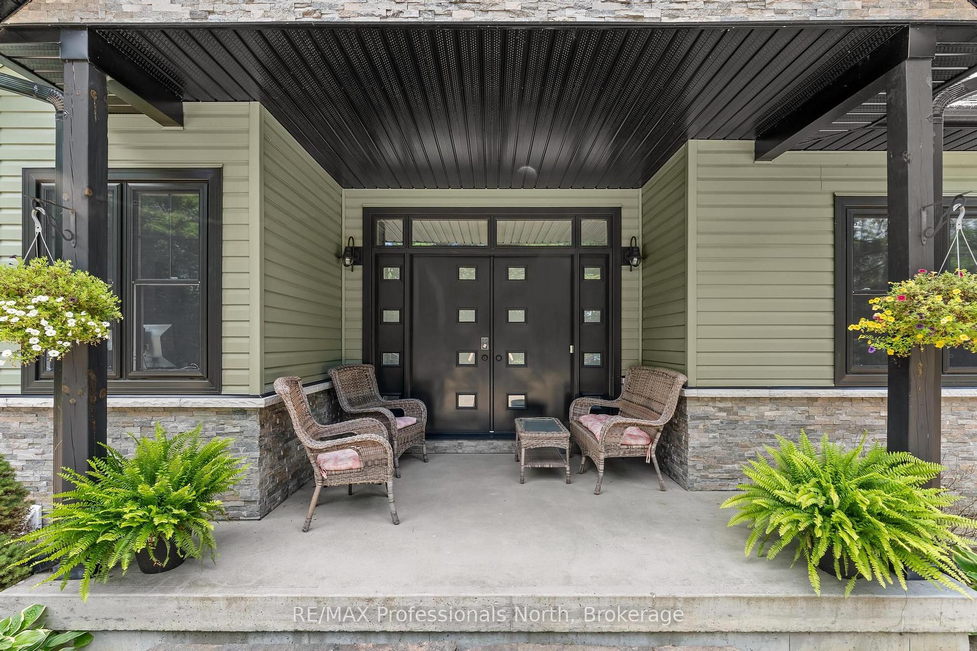 Photo 3 of 1183 Hamilton Road, Minden Hills, Snowdon — HOMEH