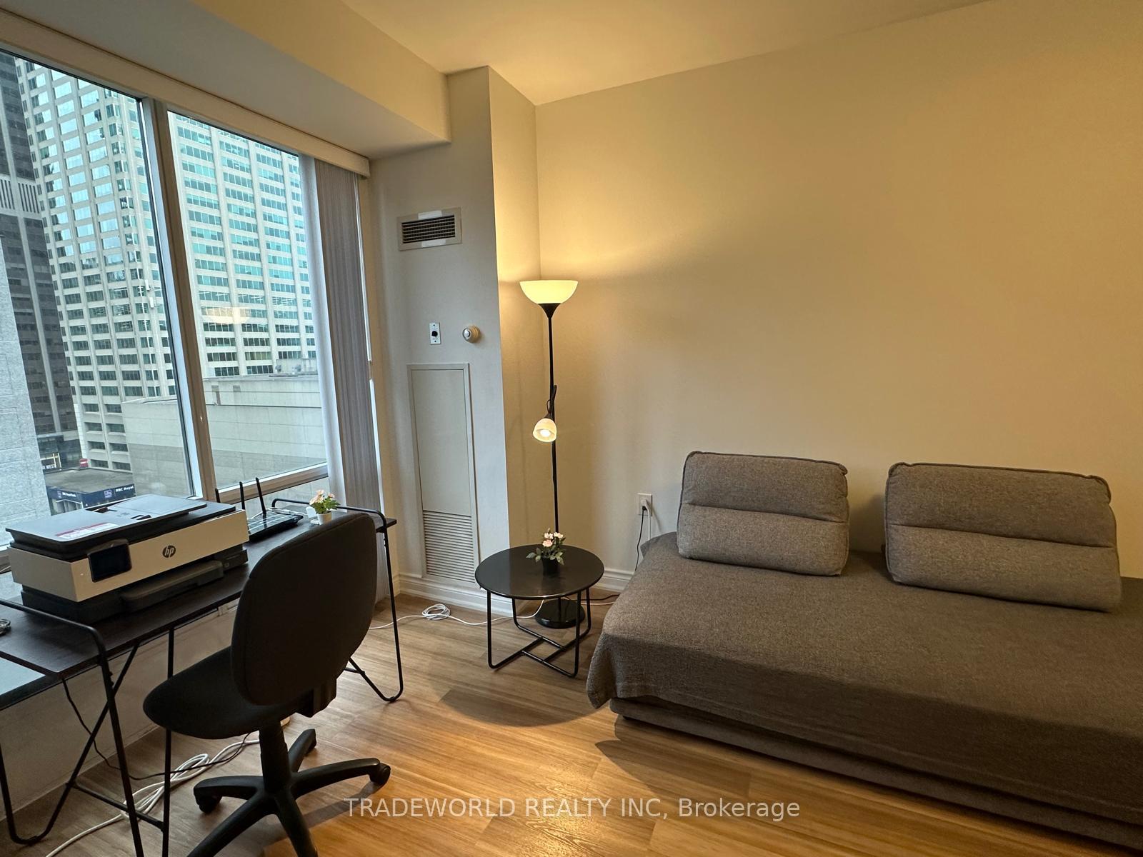 Photo 3 of Unit 1114, 85 Bloor Street E, Toronto, Church-Yonge Corridor — HOMEH
