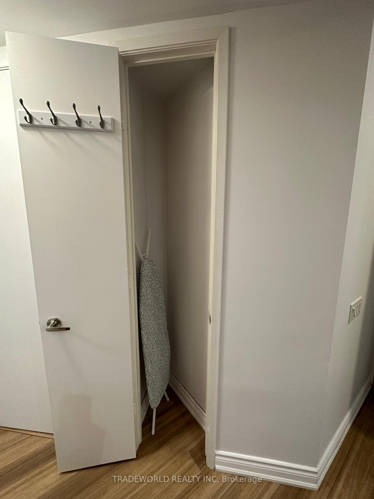 Photo 11 of Unit 1114, 85 Bloor Street E, Toronto, Church-Yonge Corridor — HOMEH