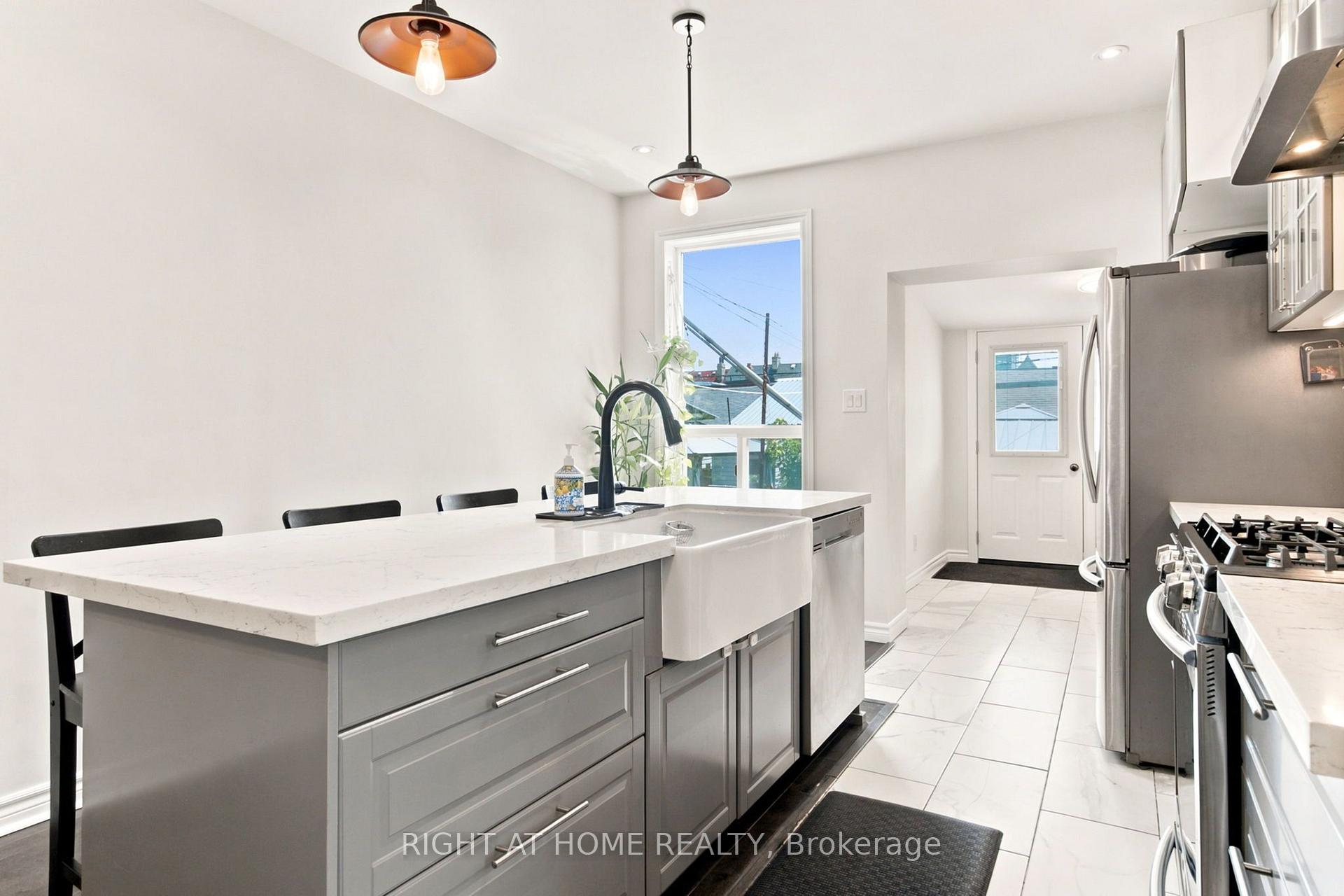 Photo 11 of Unit (Main & Upper), 77 Lappin Avenue, Toronto, Dovercourt-Wallace Emerson-Junction — HOMEH
