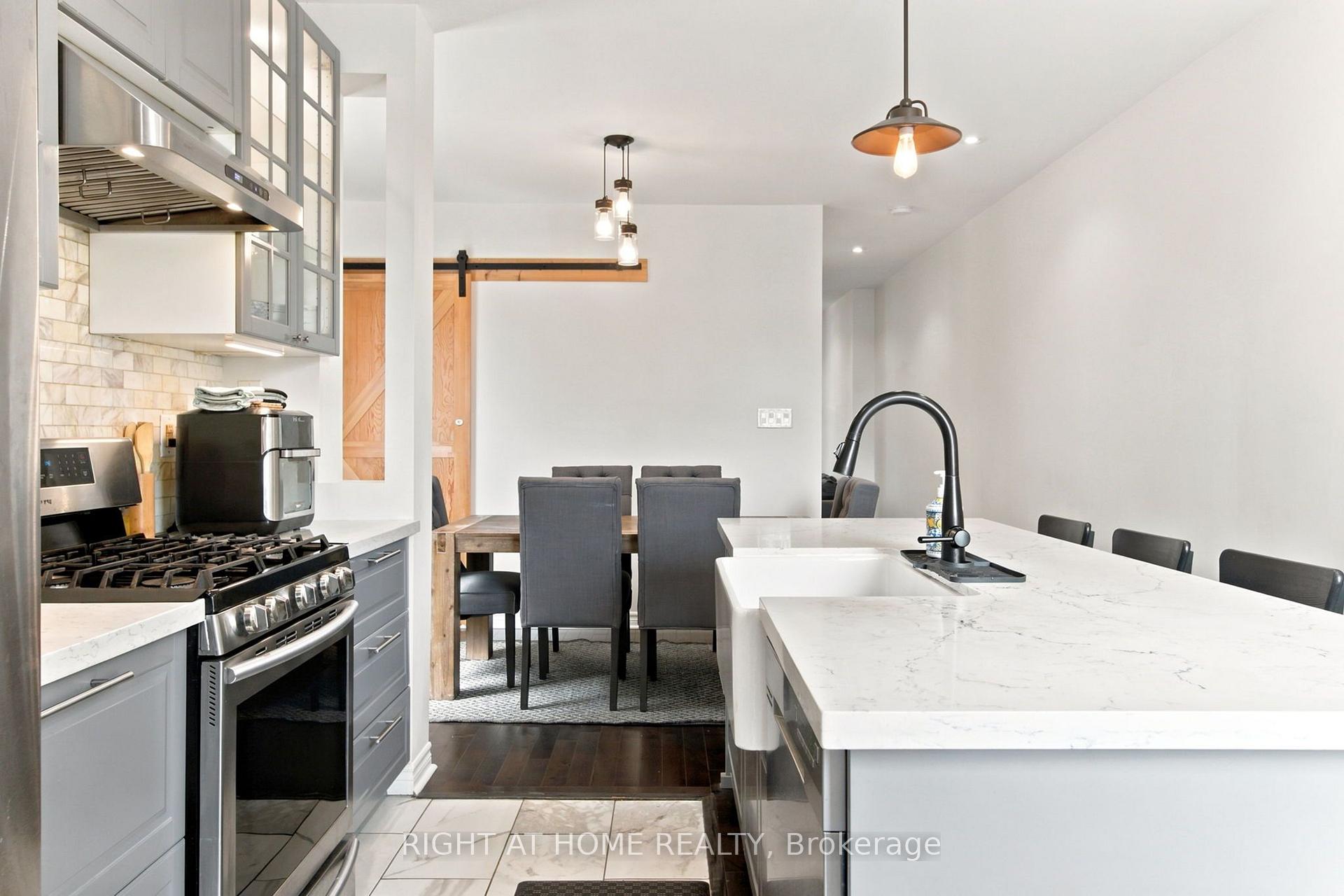 Photo 14 of Unit (Main & Upper), 77 Lappin Avenue, Toronto, Dovercourt-Wallace Emerson-Junction — HOMEH