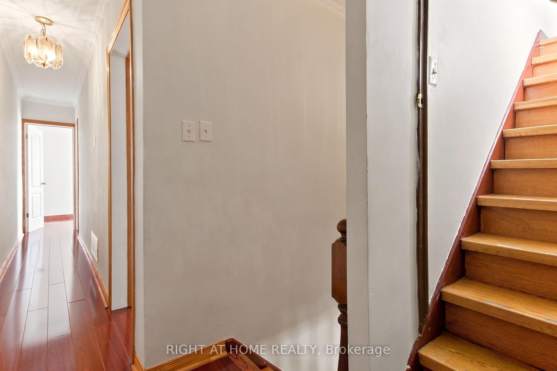 Photo 18 of Unit (Main & Upper), 77 Lappin Avenue, Toronto, Dovercourt-Wallace Emerson-Junction — HOMEH
